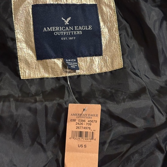 NWT AEO Gold Metallic Puffer Jacket • Women’s Small - Picture 6 of 6